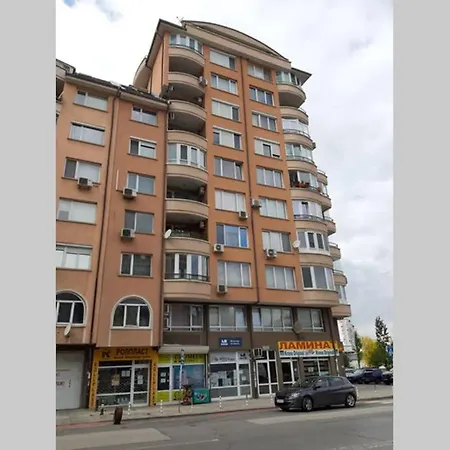 With Two Rooms, Close To Business Park Mladost 4,sofia アパート ソフィア