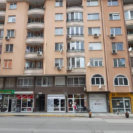With Two Rooms, Close To Business Park Mladost 4,sofia * ソフィア