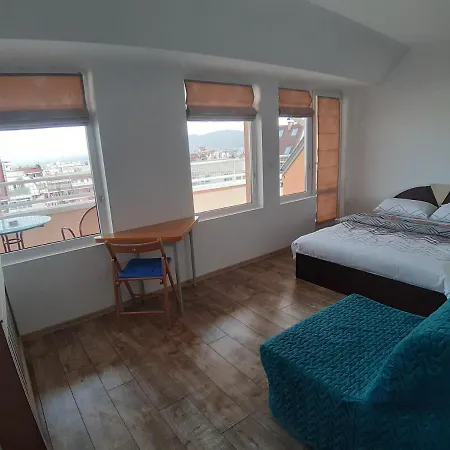 アパート With Two Rooms, Close To Business Park Mladost 4,sofia *